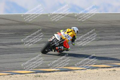 media/Jan-04-2025-Race Pace (Sat) [[691f78c490]]/2-Bowl Backside Vested (10am)/